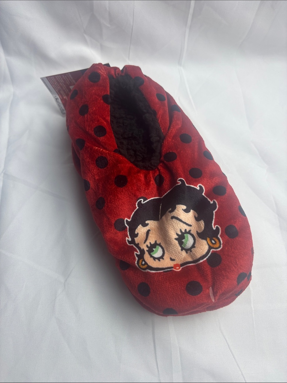 BNWT Women’s Betty Boop Red and Black Polka Dot Footie Slippers. Sz 5/6